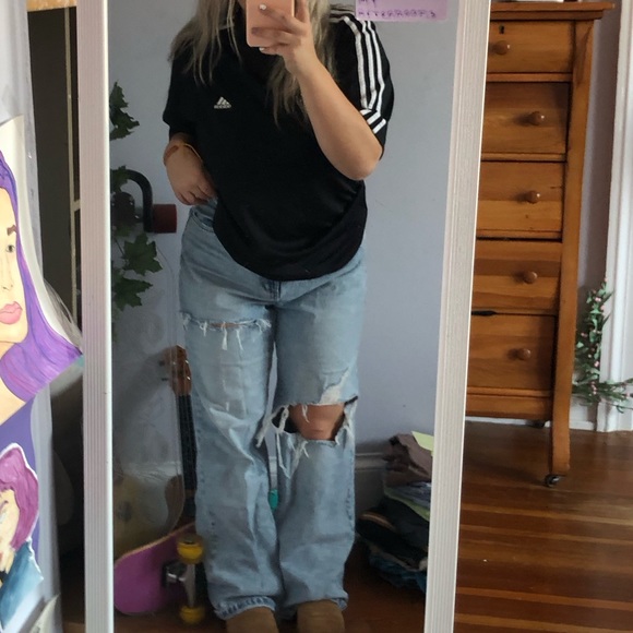 Adidas tee - Picture 2 of 4